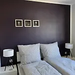 Haus Blumenglueck *